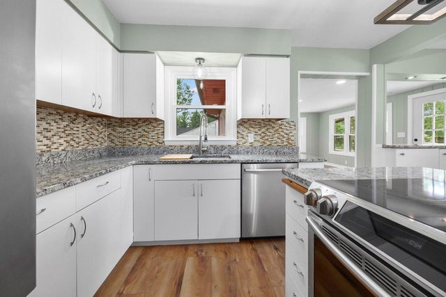 N69W20947 Pleasant STREET, Menomonee Falls, WI 53051