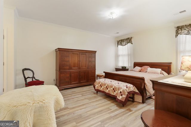 323 Lewisburg Drive, Mcdonough, GA 30253