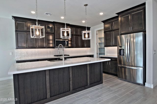 6839 W SAMANTHA Way, Laveen, AZ 85339