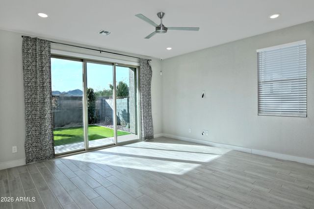 6839 W SAMANTHA Way, Laveen, AZ 85339