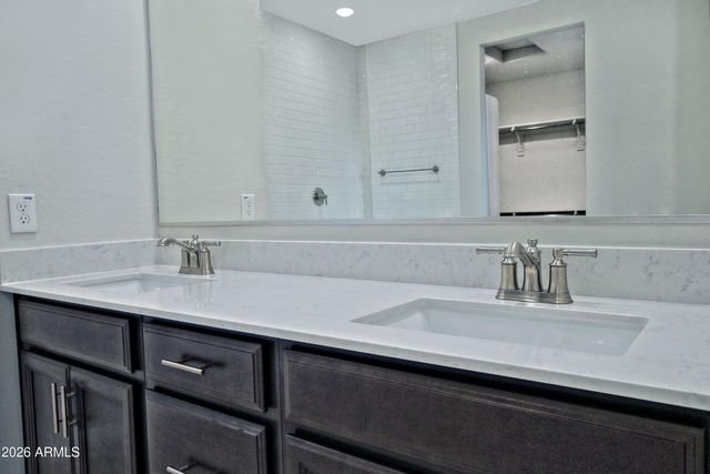 6839 W SAMANTHA Way, Laveen, AZ 85339