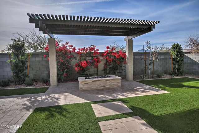 6839 W SAMANTHA Way, Laveen, AZ 85339