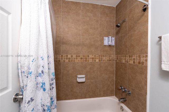 1321 NW 171st St, Miami Gardens, FL 33169