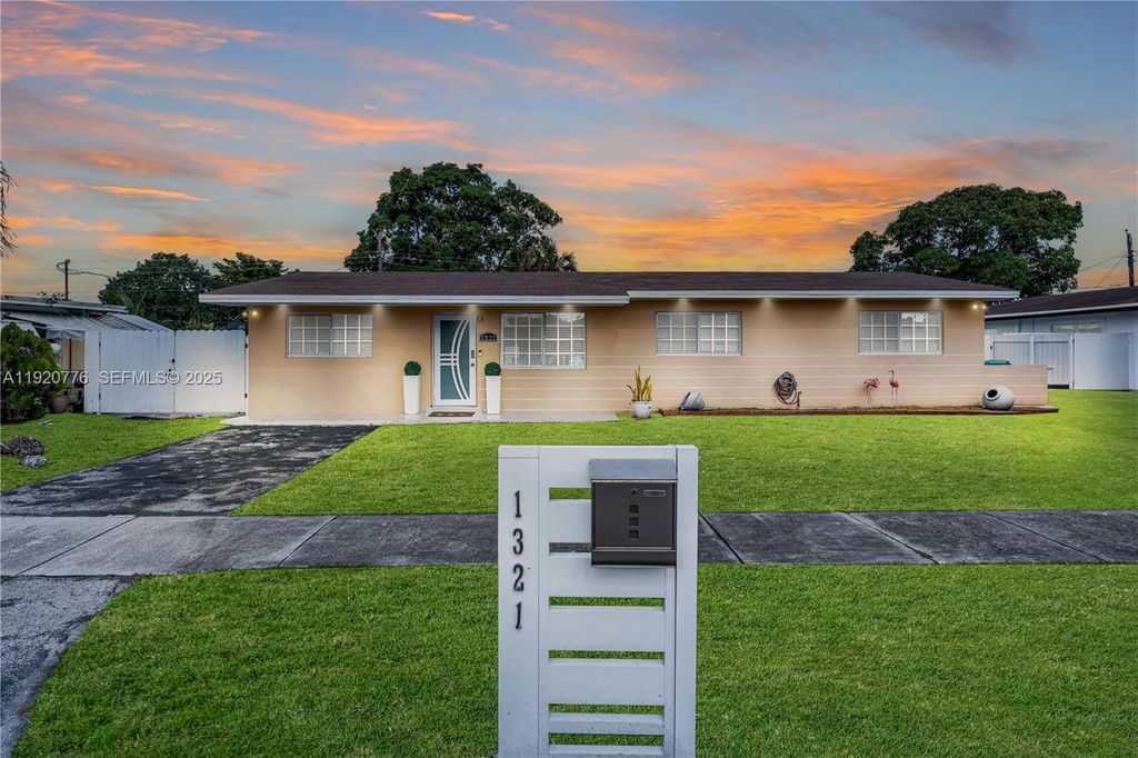 1321 NW 171st St, Miami Gardens, FL 33169