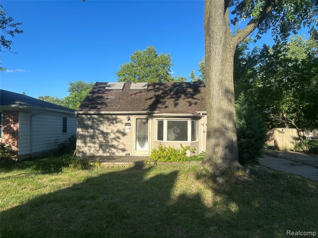 21640 Jacksonville Street, Farmington, MI 48336