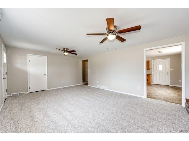610 3rd St, Bennett, CO 80102