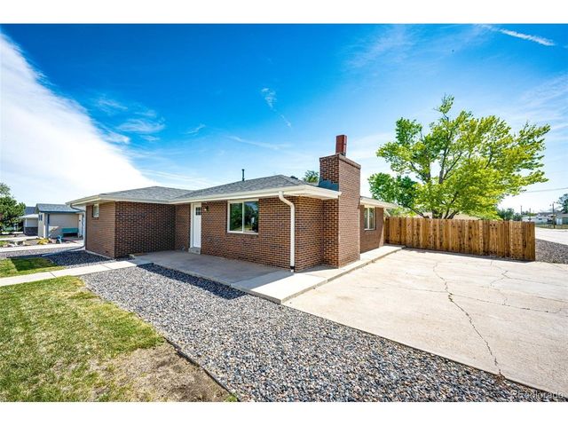 610 3rd St, Bennett, CO 80102