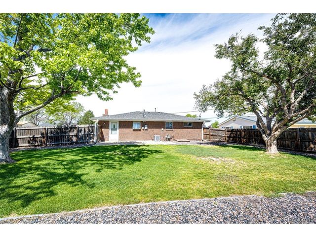 610 3rd St, Bennett, CO 80102