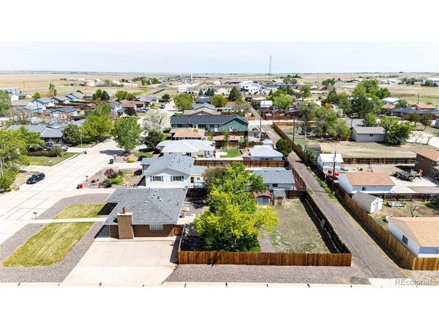 610 3rd St, Bennett, CO 80102