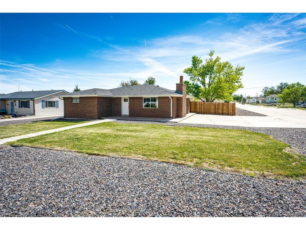 610 3rd St, Bennett, CO 80102