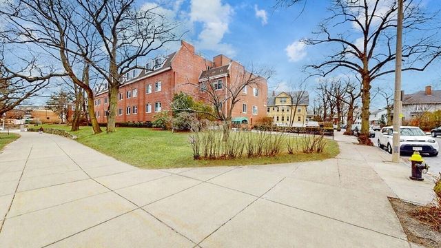 332 Jamaicaway 306, Boston, MA 02130