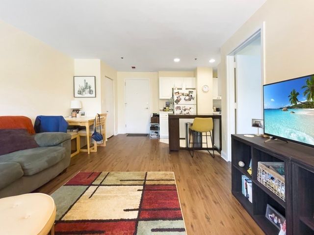 332 Jamaicaway 306, Boston, MA 02130