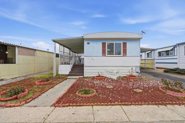 1211 E Lyons Ave, Spokane, WA 99208