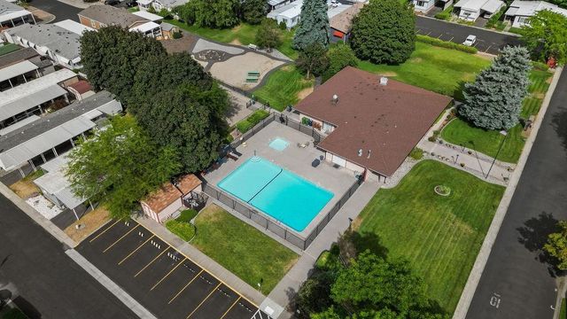 1211 E Lyons Ave, Spokane, WA 99208