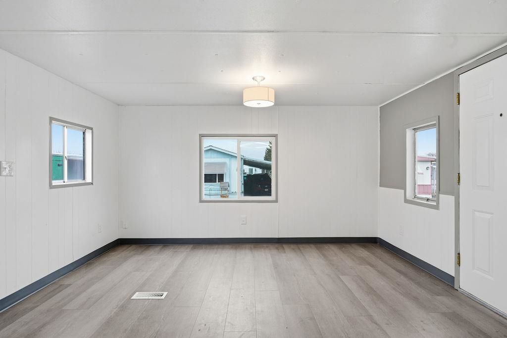 1211 E Lyons Ave, Spokane, WA 99208 photo 7