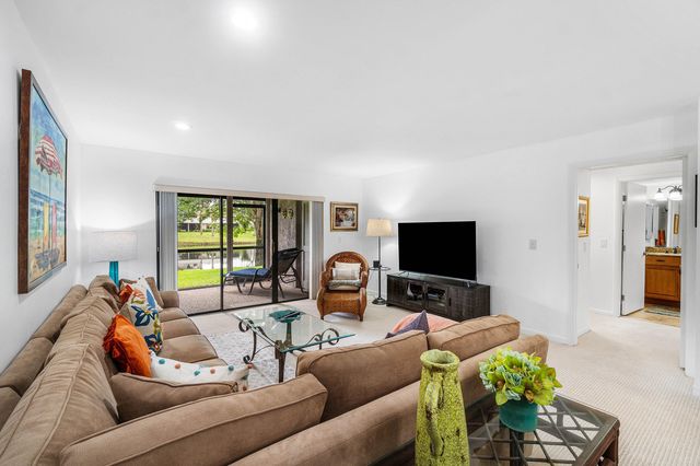 24 Stratford Drive E Unit E, Boynton Beach, FL 33436