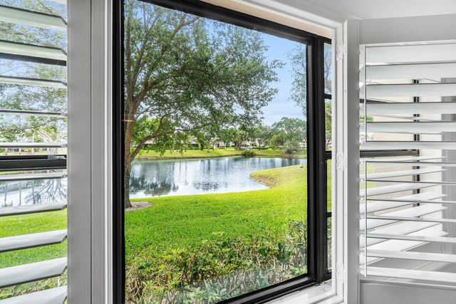 24 Stratford Drive E Unit E, Boynton Beach, FL 33436