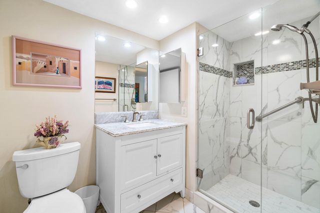 24 Stratford Drive E Unit E, Boynton Beach, FL 33436