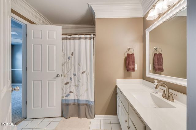506 Manor Drive E, Kingsport, TN 37660