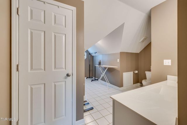 506 Manor Drive E, Kingsport, TN 37660