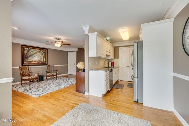 506 Manor Drive E, Kingsport, TN 37660