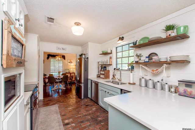 7634 Conestoga Dr, Greenwell Springs, LA 70739