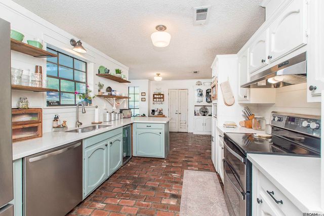 7634 Conestoga Dr, Greenwell Springs, LA 70739