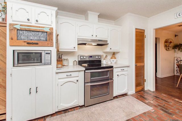 7634 Conestoga Dr, Greenwell Springs, LA 70739