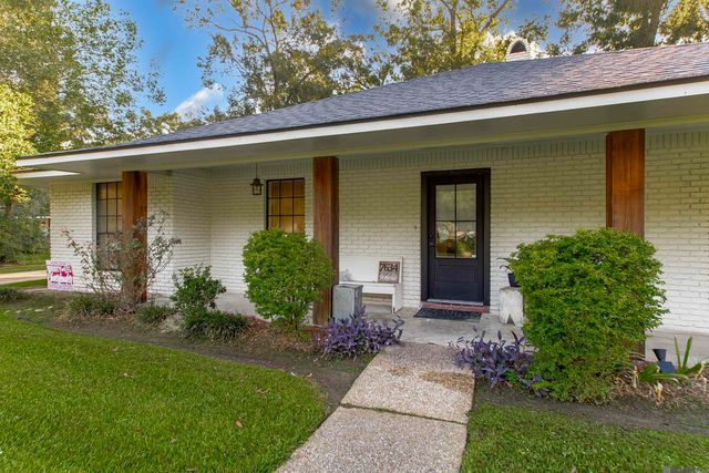 7634 Conestoga Dr, Greenwell Springs, LA 70739