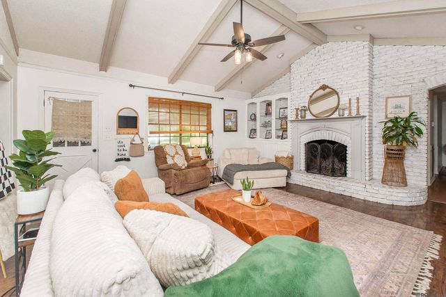 7634 Conestoga Dr, Greenwell Springs, LA 70739