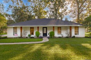 7634 Conestoga Dr, Greenwell Springs, LA 70739
