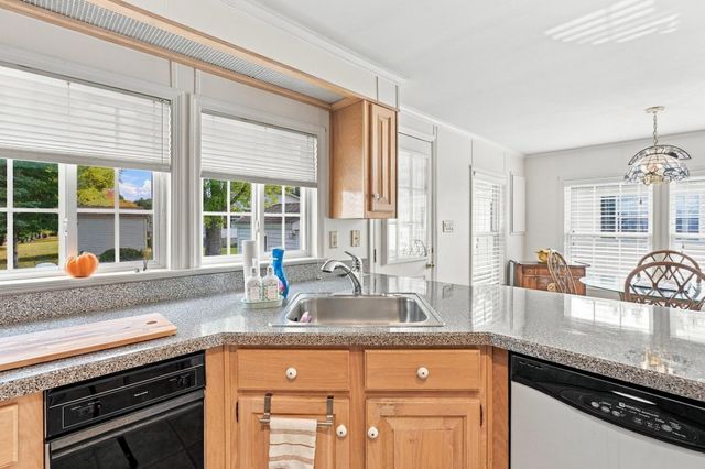 3 Knollwood, Bridgewater, MA 02324