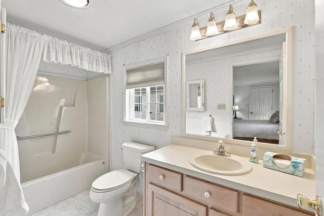 3 Knollwood, Bridgewater, MA 02324