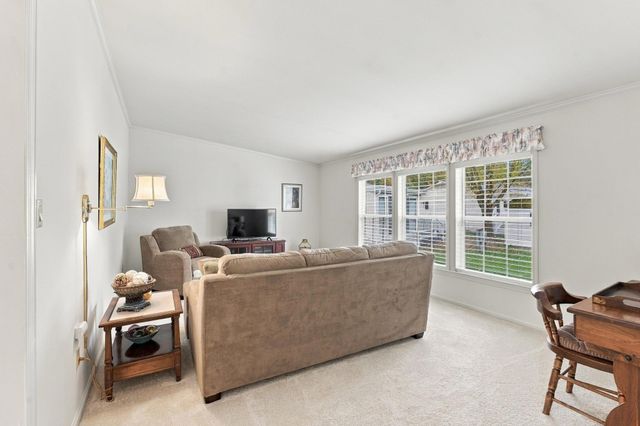 3 Knollwood, Bridgewater, MA 02324