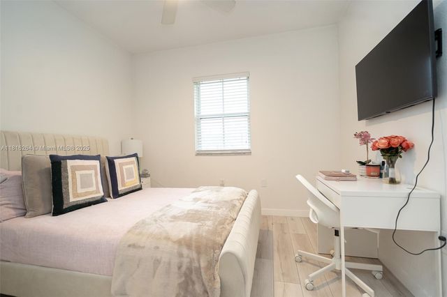 8760 NW 97th Ave 203, Doral, FL 33178