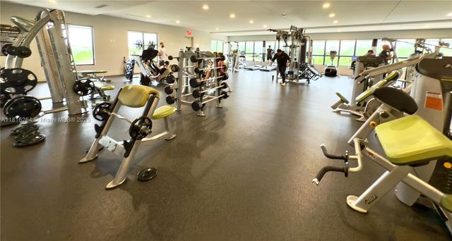 8760 NW 97th Ave 203, Doral, FL 33178