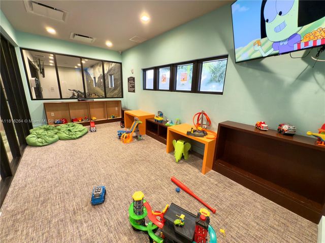 8760 NW 97th Ave 203, Doral, FL 33178