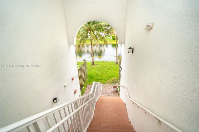 8760 NW 97th Ave 203, Doral, FL 33178