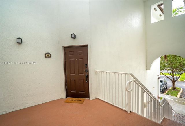 8760 NW 97th Ave 203, Doral, FL 33178