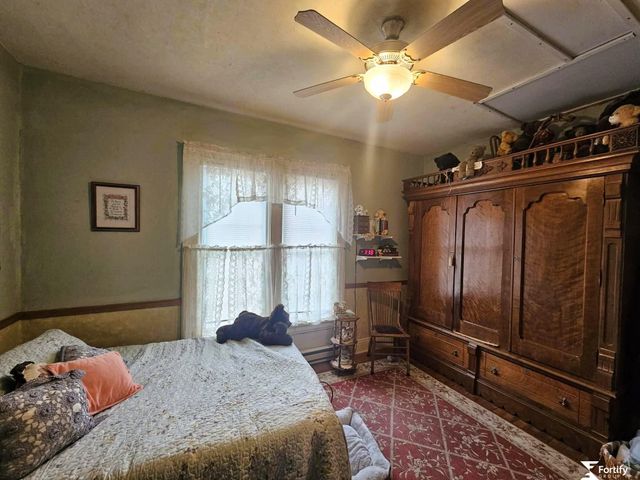 315 N 11Th Street, Geneva, NE 68361