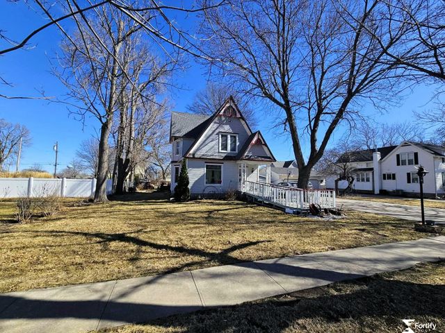 315 N 11Th Street, Geneva, NE 68361