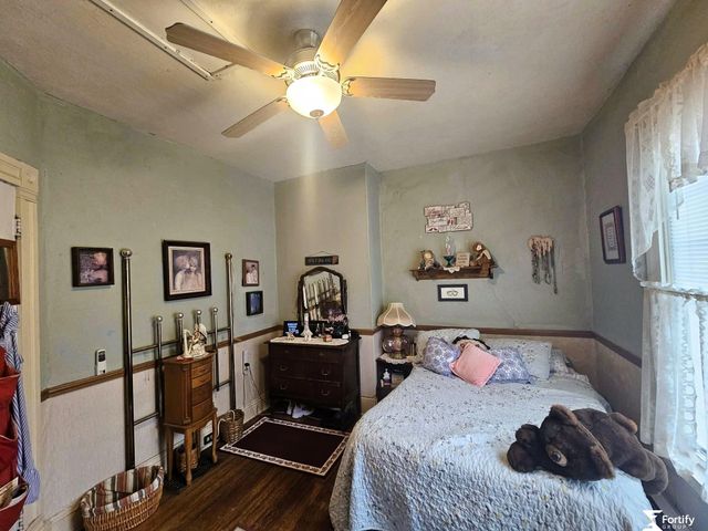 315 N 11Th Street, Geneva, NE 68361