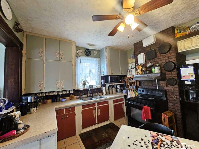 315 N 11Th Street, Geneva, NE 68361