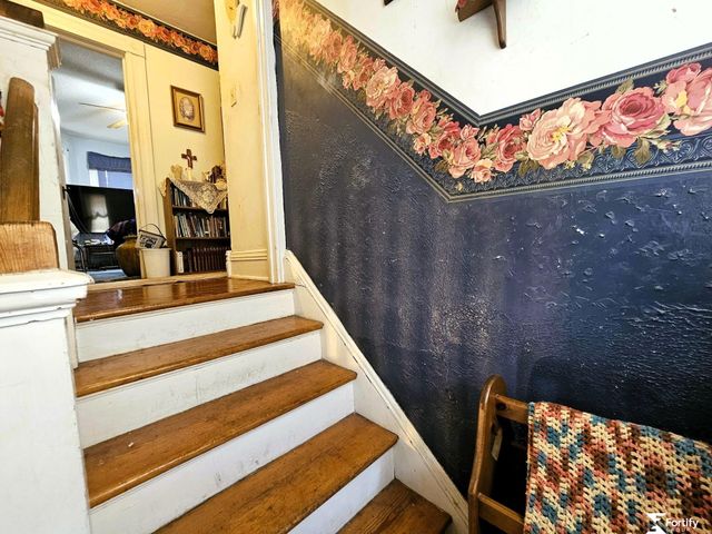 315 N 11Th Street, Geneva, NE 68361