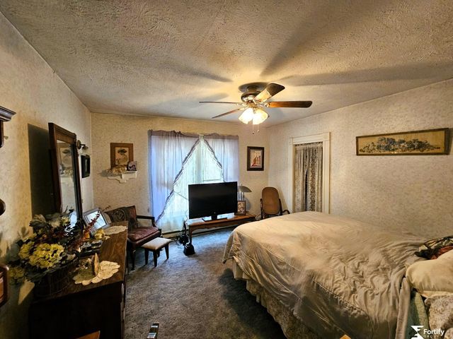 315 N 11Th Street, Geneva, NE 68361