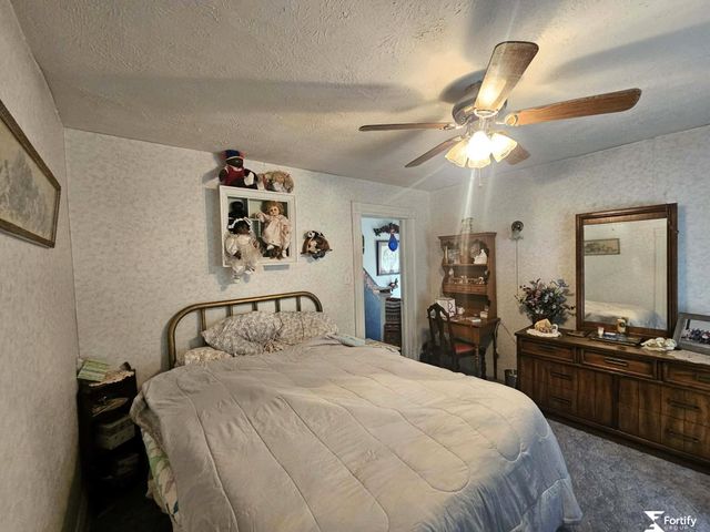 315 N 11Th Street, Geneva, NE 68361