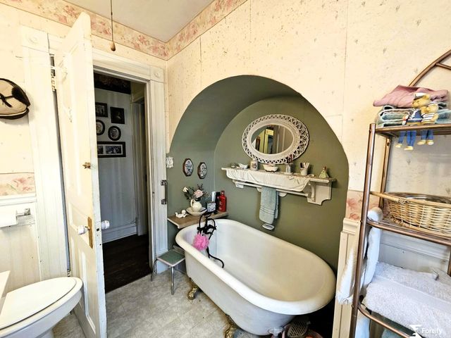 315 N 11Th Street, Geneva, NE 68361