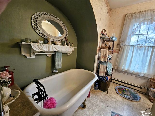 315 N 11Th Street, Geneva, NE 68361