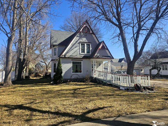 315 N 11Th Street, Geneva, NE 68361