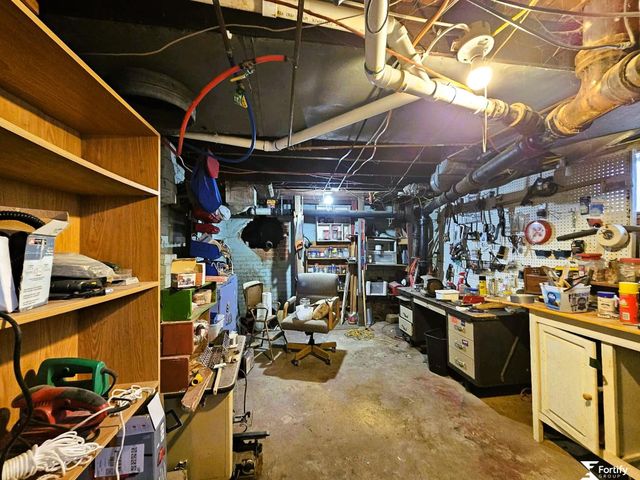 315 N 11Th Street, Geneva, NE 68361